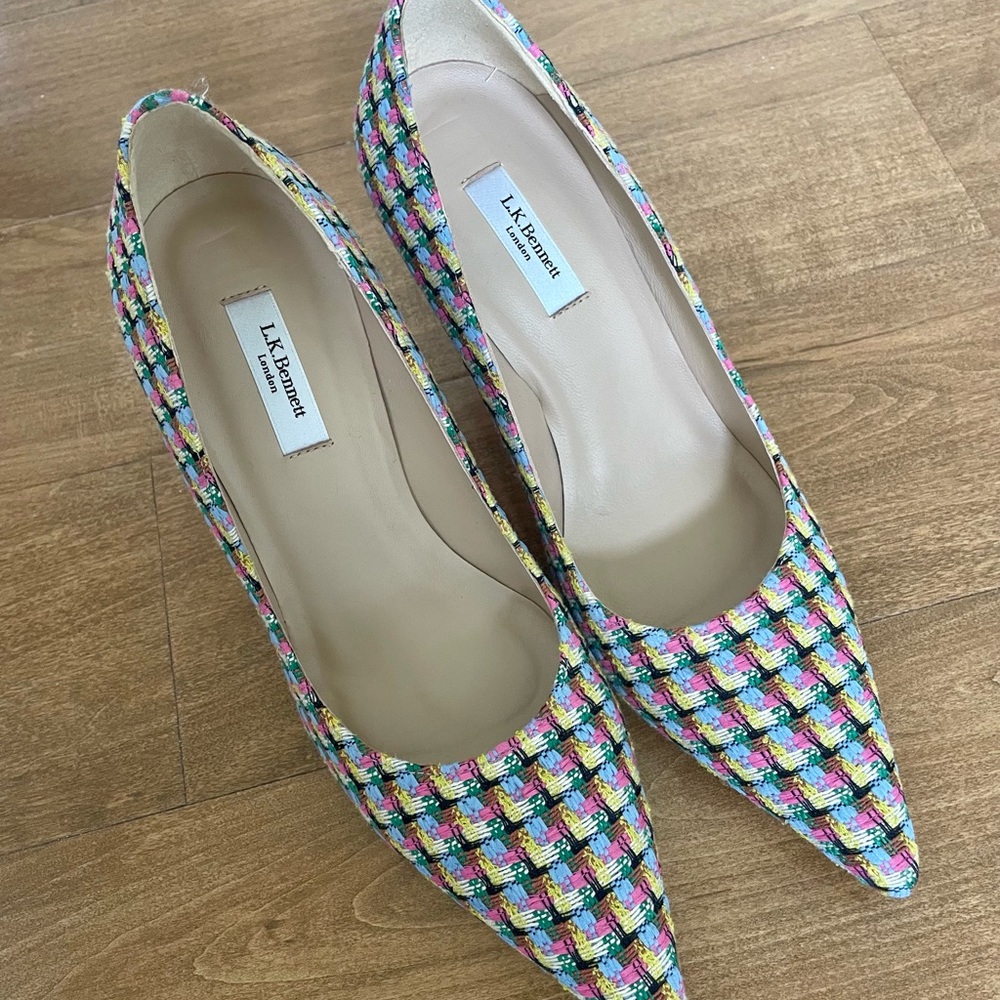 90% new,LK.bennett pumps.
